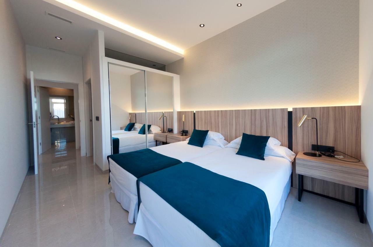 Apartamentos La Laguna II Luxury Apartments 시우다드 케사다 외부 사진