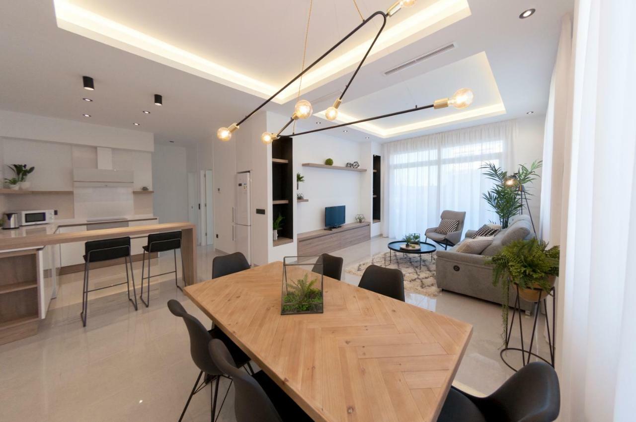 Apartamentos La Laguna II Luxury Apartments 시우다드 케사다 외부 사진