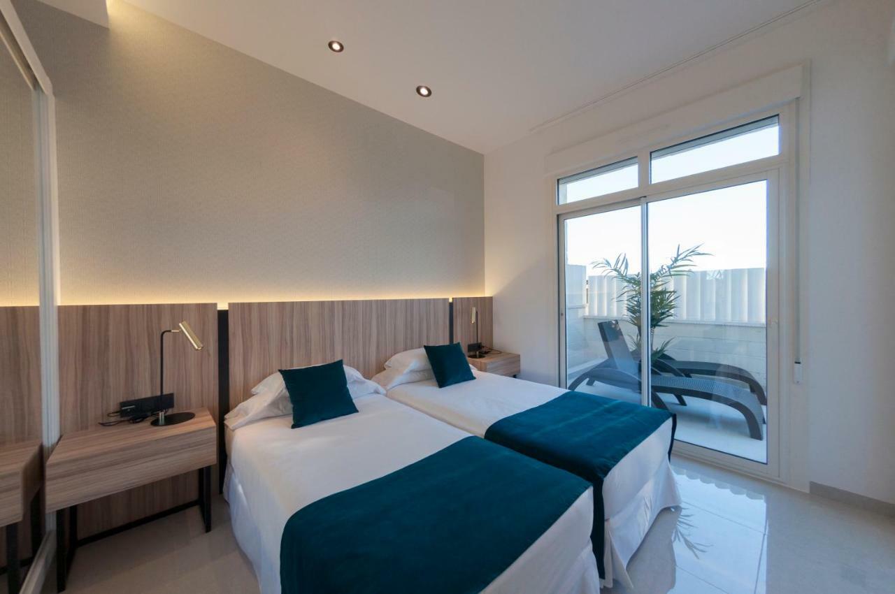 Apartamentos La Laguna II Luxury Apartments 시우다드 케사다 외부 사진